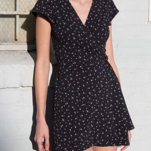 COPY - Brandy Melville Floral Wrap Dress💜